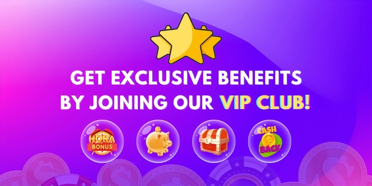 Lucky golden eggs rewards banner with a gold win free spins button